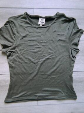 vine and valley essentials shirt